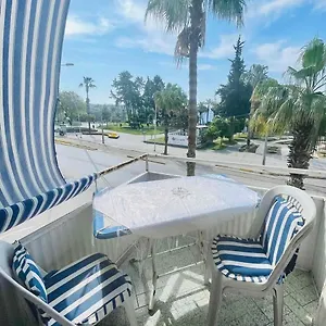 Bed & Breakfast With Sea View, Right In The Center